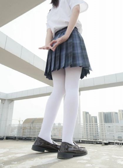 学院侵触_BD英语在线播放观看