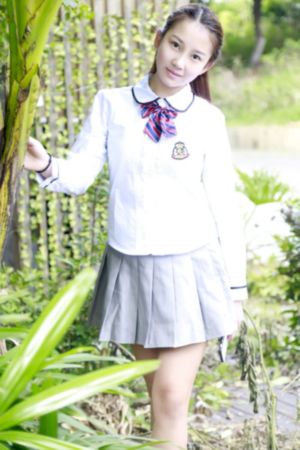 喜欢你的100个女朋友_超清视频大全